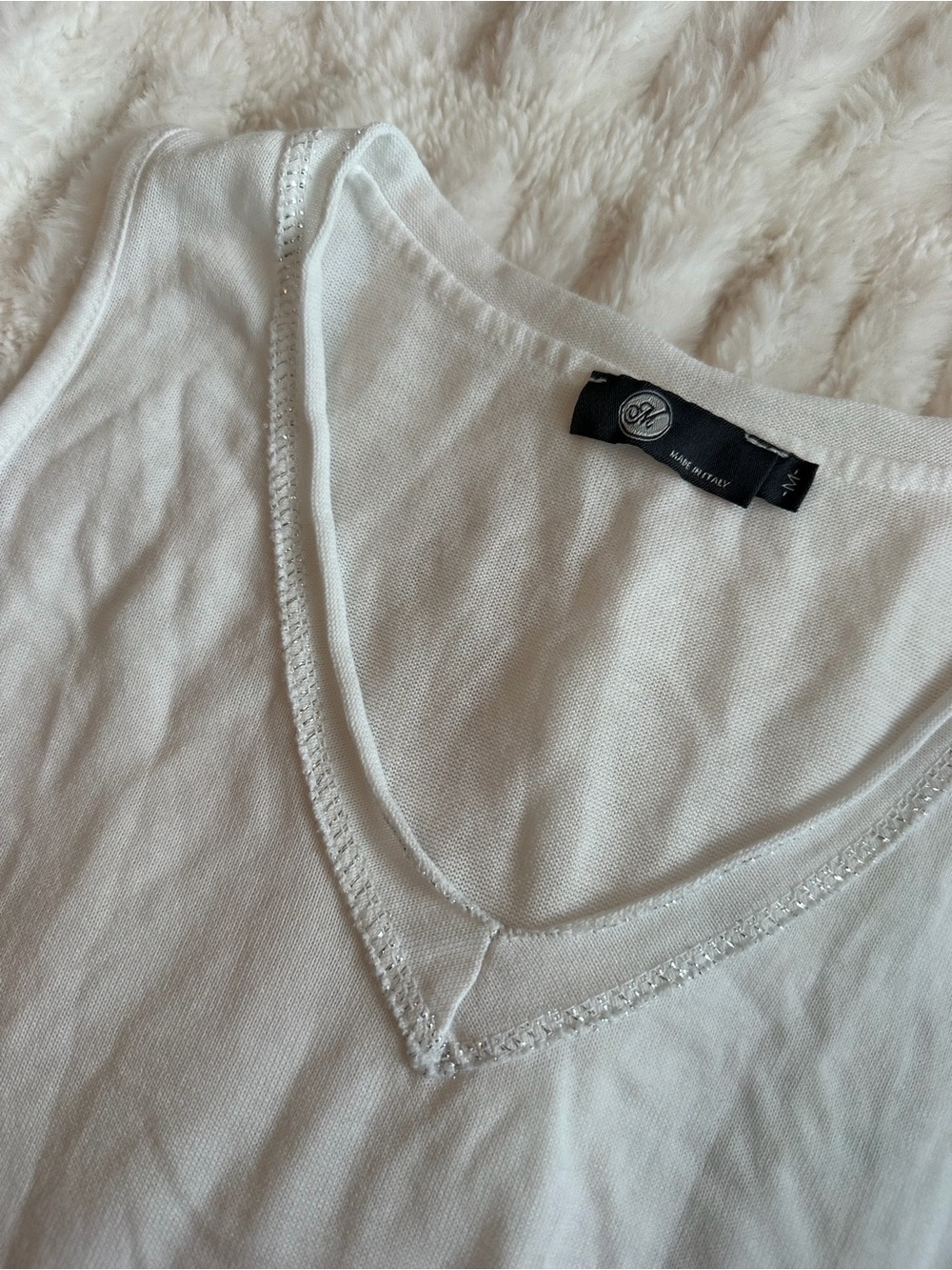 M Made In Italy White V-Neck Women’s Tank Top w/ Silver Lining - Size M - Picture 5 of 7